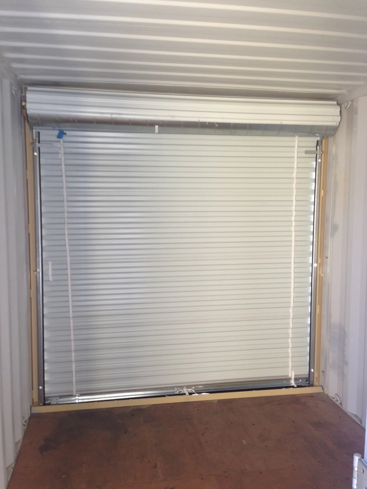 16 ft Shipping Container with Roll-Up Door, photo 2