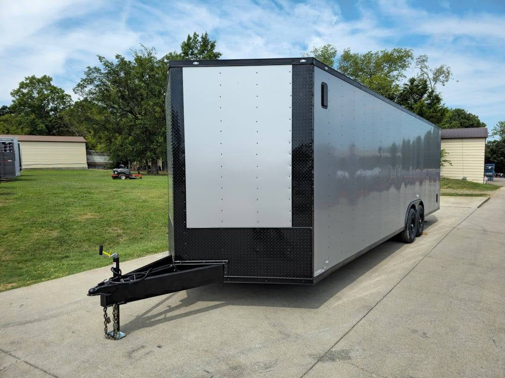8.5 × 28 ft Enclosed Trailer, photo 4