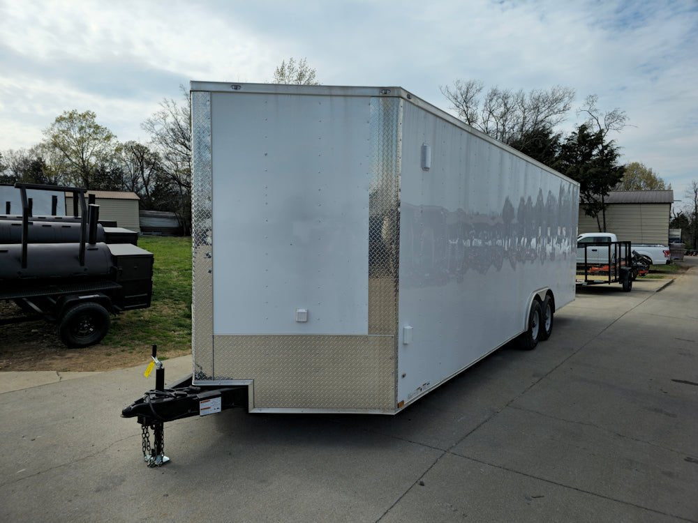 8.5 × 26 ft V-Nose Enclosed Trailer, photo 3