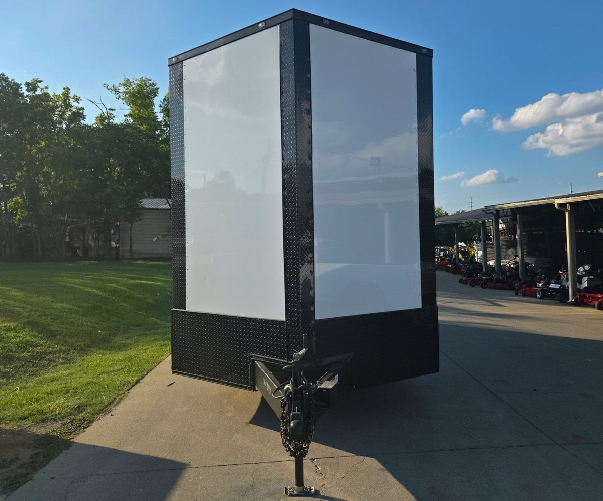 8.5 × 20 ft V-Nose Enclosed Trailer, photo 3