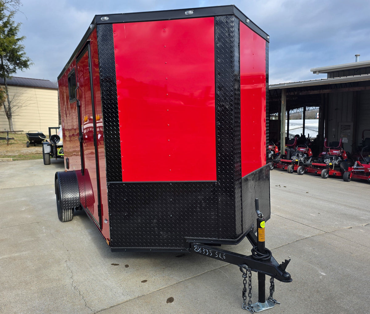 6 × 12 ft V-Nose Enclosed Trailer, photo 3