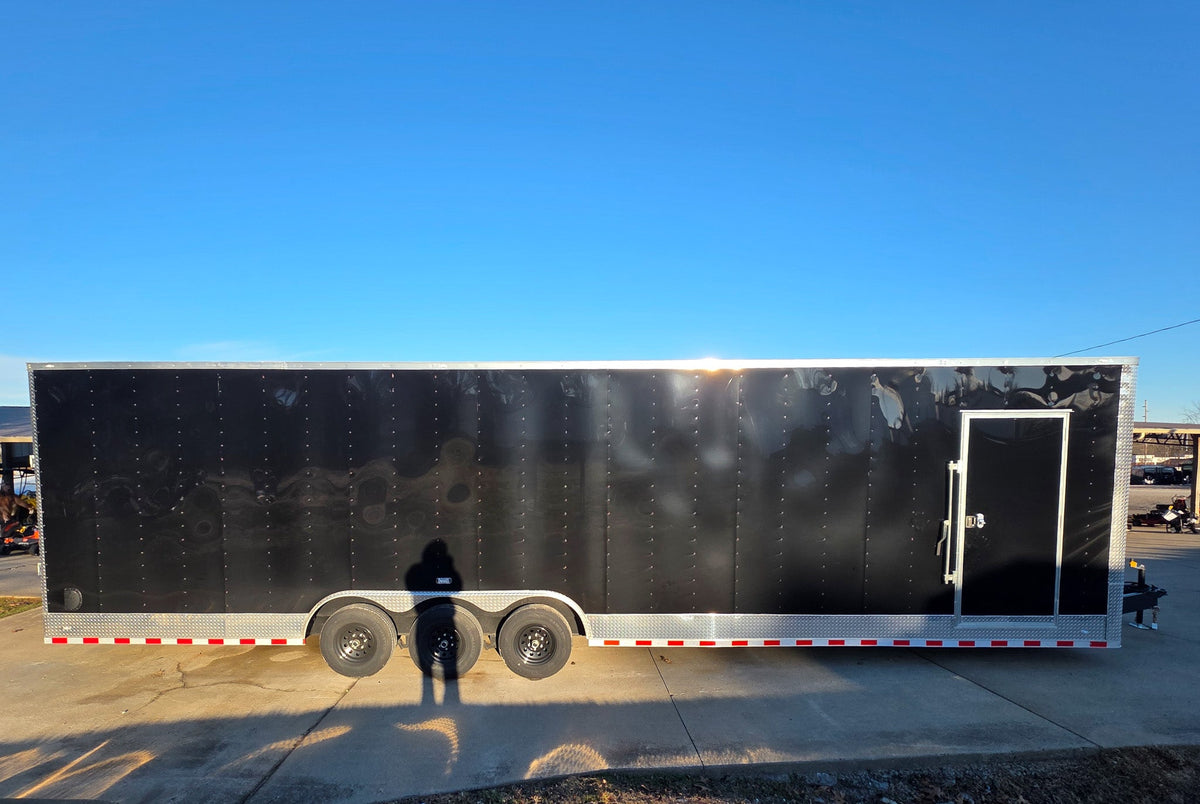 8.5 × 34 ft Enclosed Trailer, photo 5