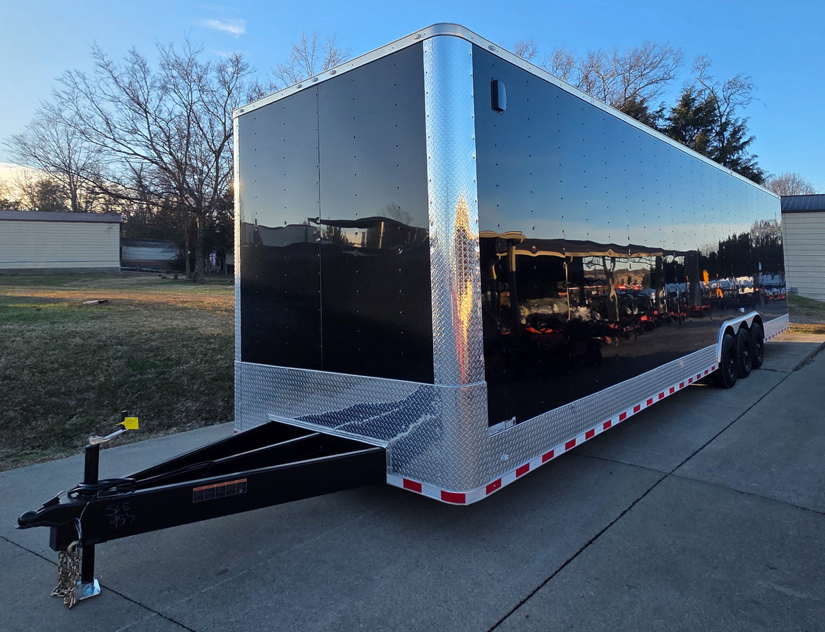 8.5 × 34 ft Enclosed Trailer, photo 2
