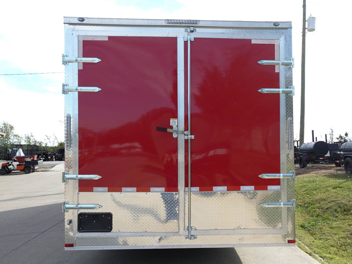 8.5 × 24 ft V-Nose Enclosed Trailer, photo 5