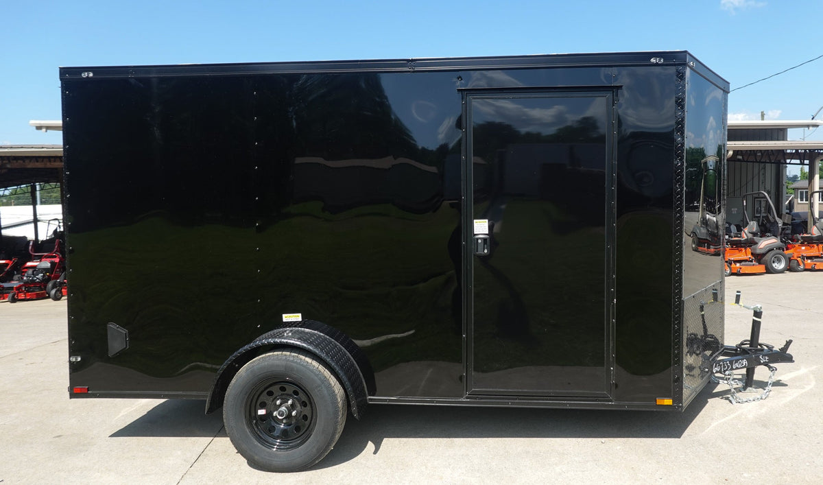 6 × 12 ft V-Nose Enclosed Trailer, photo 4