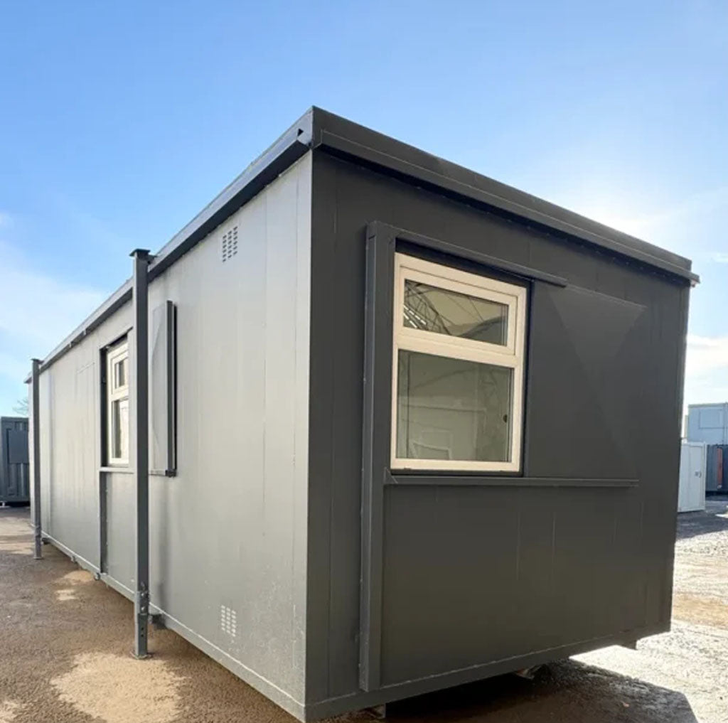 32 × 10 ft Modified Container, photo 3
