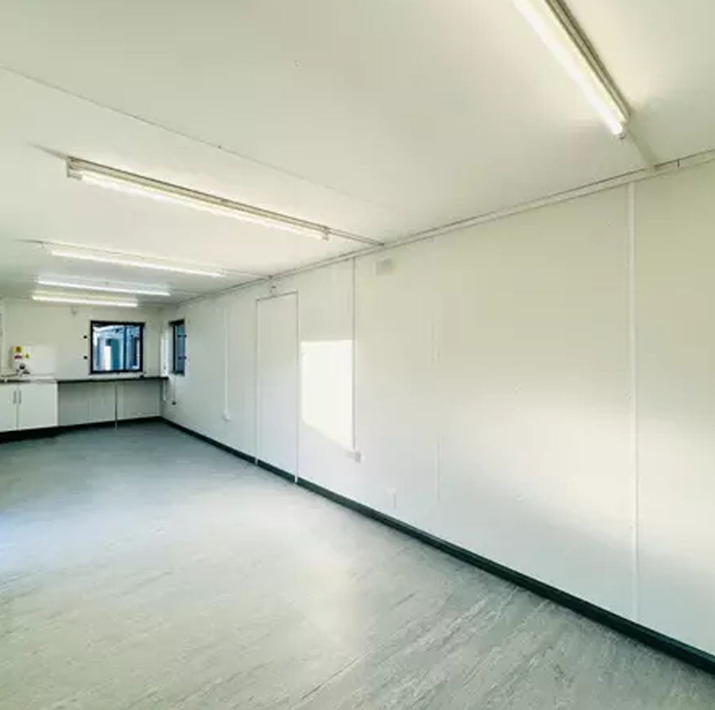 32 × 10 ft Cabin, photo 3