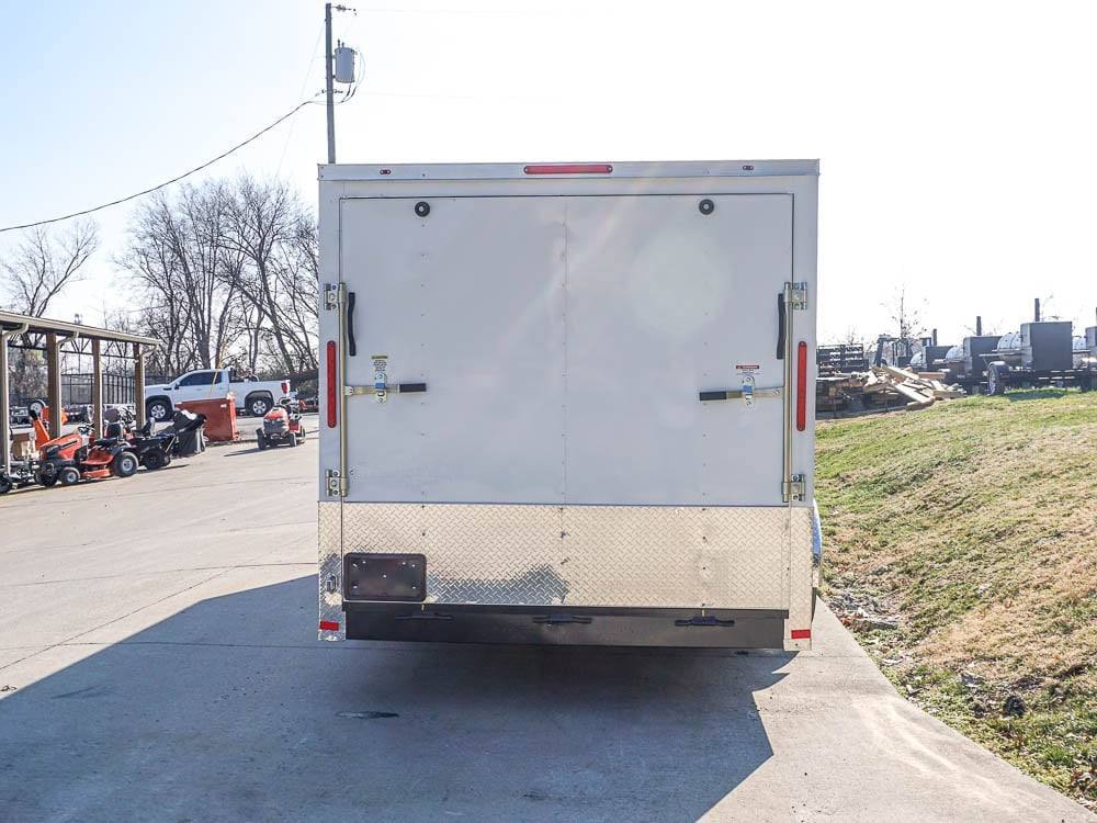 7 × 18 ft Enclosed Trailer, photo 5