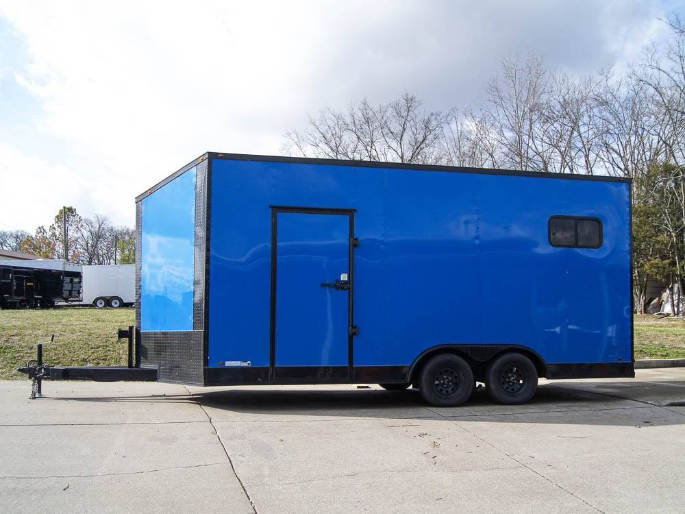 8.5 × 18 ft V-Nose Enclosed Trailer, photo 1