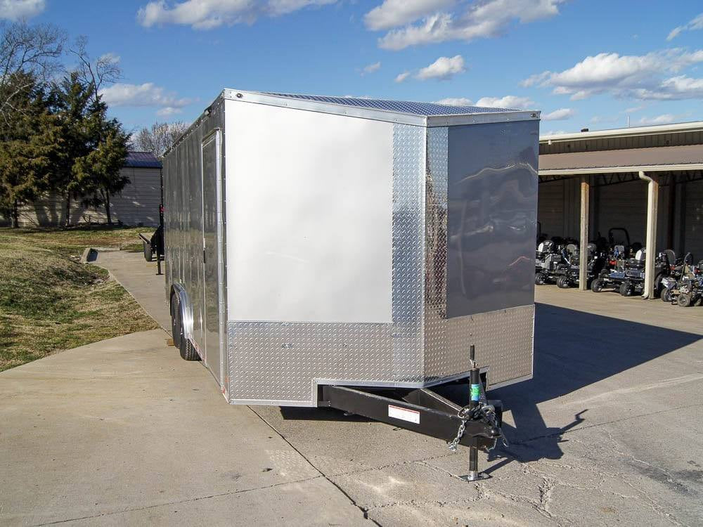 8.5 × 20 ft V-Nose Enclosed Trailer, photo 3