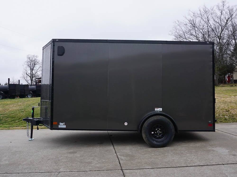 7 × 12 ft V-Nose Enclosed Trailer, photo 4