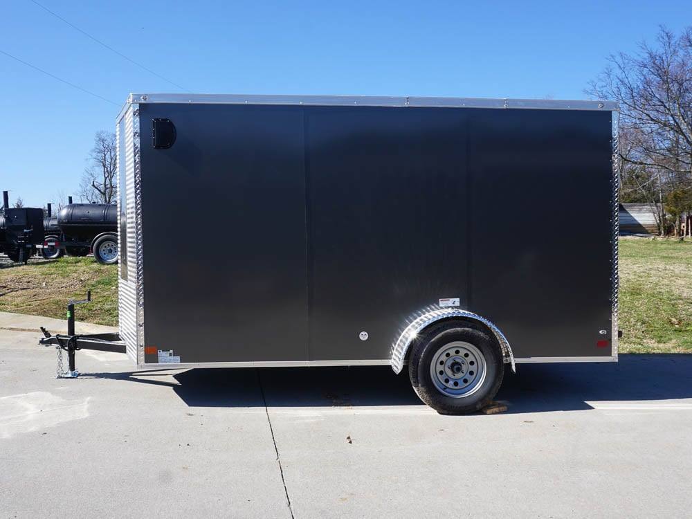 6 × 12 ft V-Nose Enclosed Trailer, photo 3