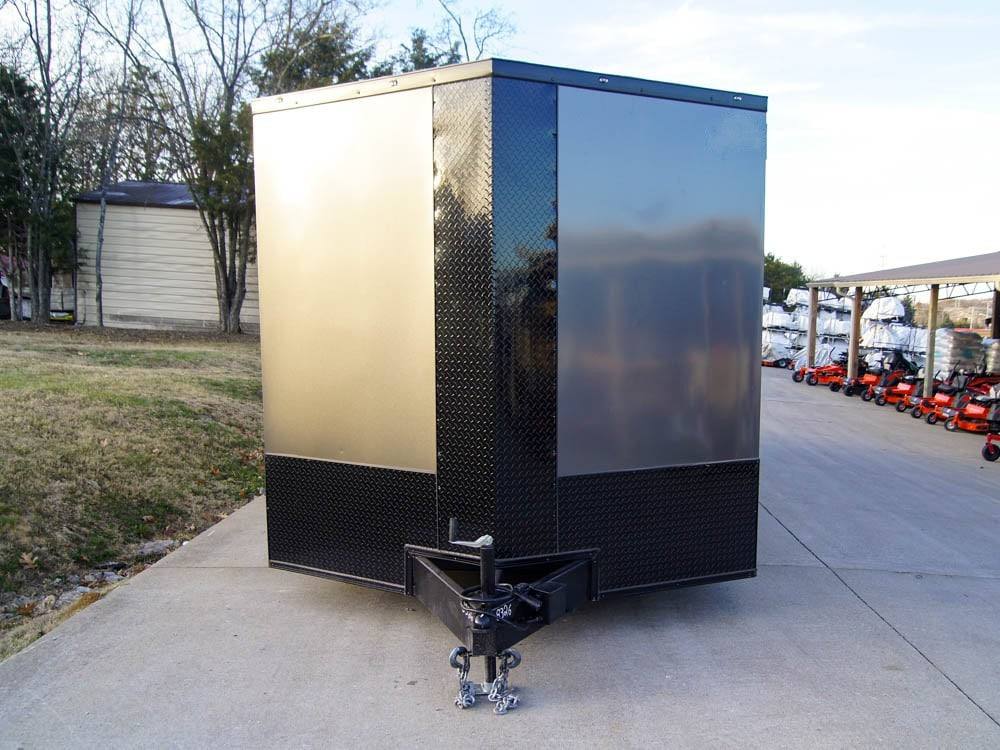 8.5 × 28 ft V-Nose Enclosed Trailer, photo 2