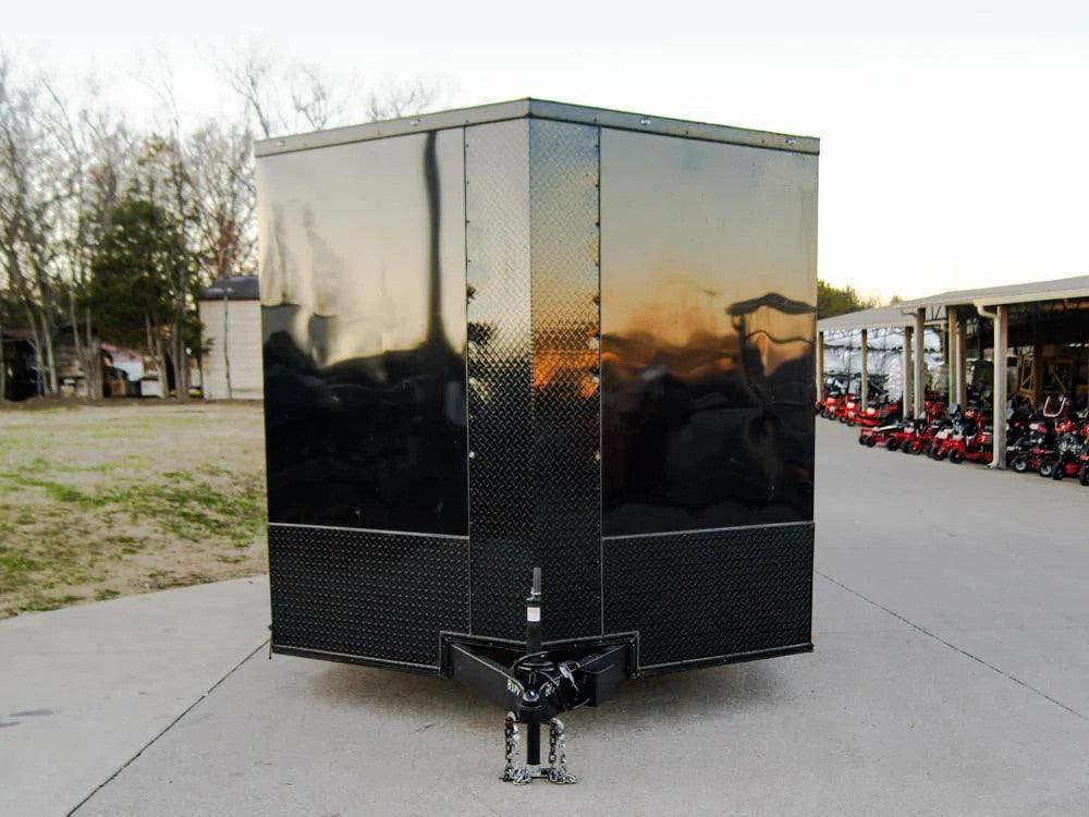 8.5 × 24 ft V-Nose Enclosed Trailer, photo 2