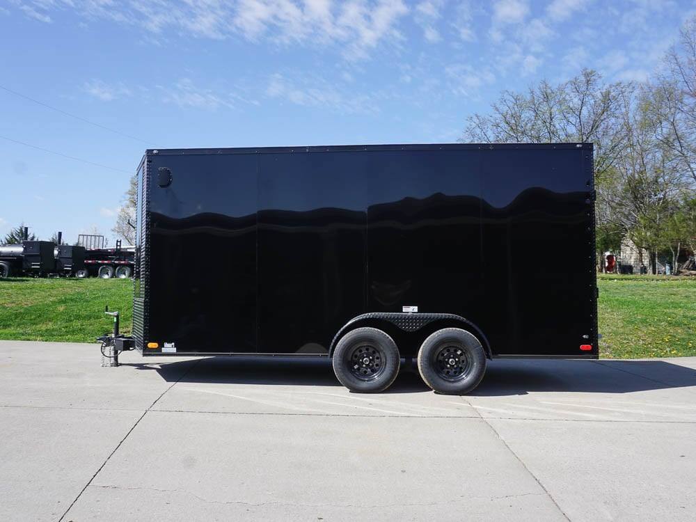 7 × 16 ft V-Nose Enclosed Trailer, photo 5