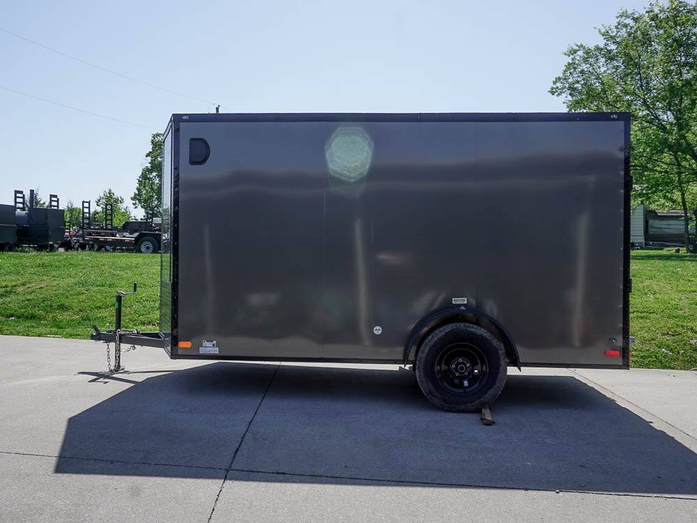 6 × 12 ft V-Nose Enclosed Trailer, photo 4