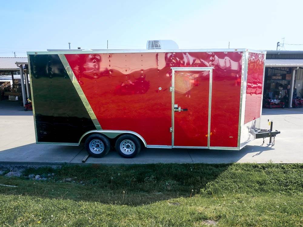 8.5 × 18 ft Enclosed Trailer, photo 4