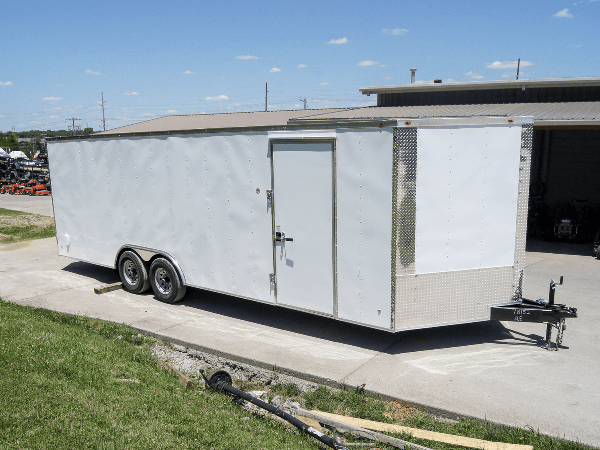 8.5 × 24 ft V-Nose Enclosed Trailer, photo 3