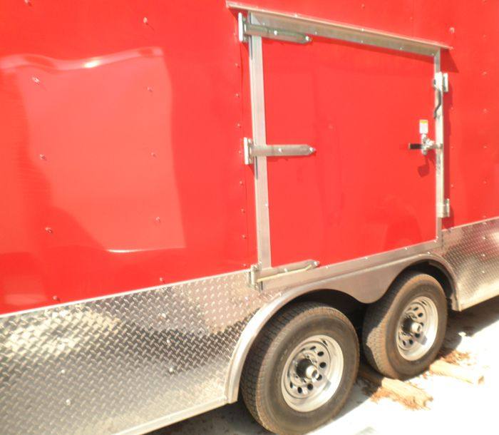 8.5 × 26 ft Enclosed Car Hauler, photo 3