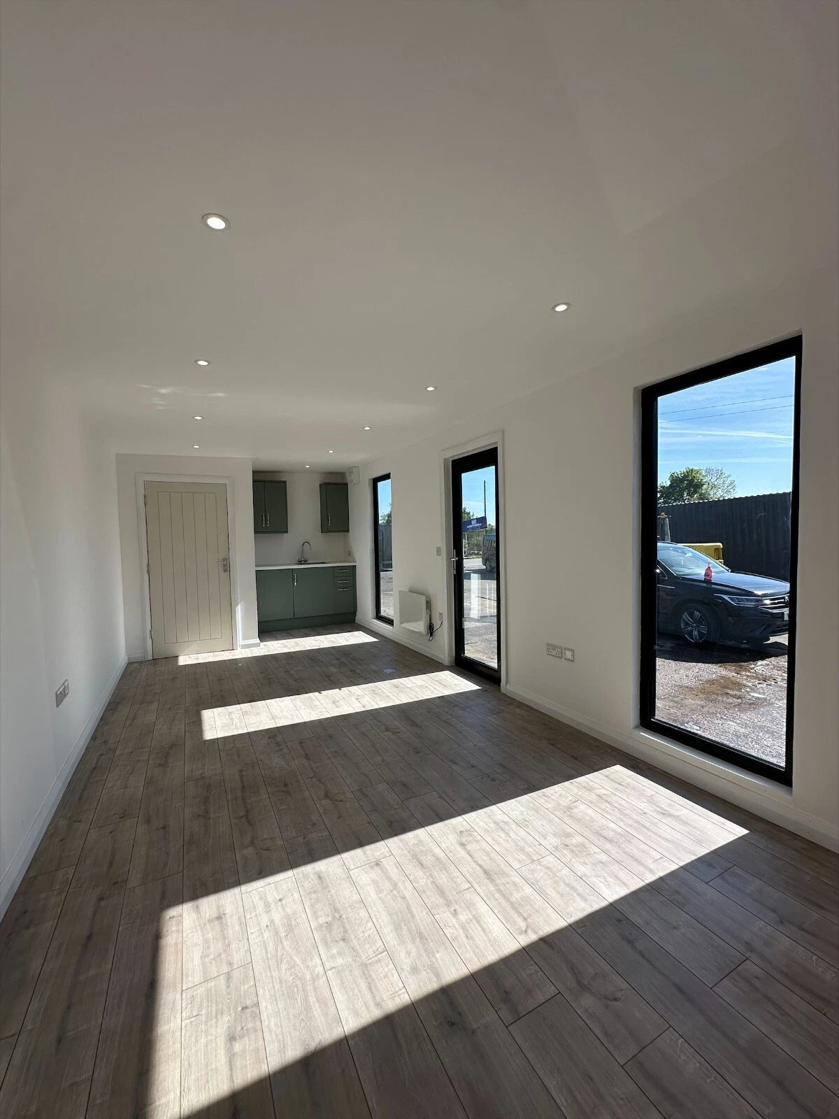7.5×3m Office with kitchenette/WC, photo 4