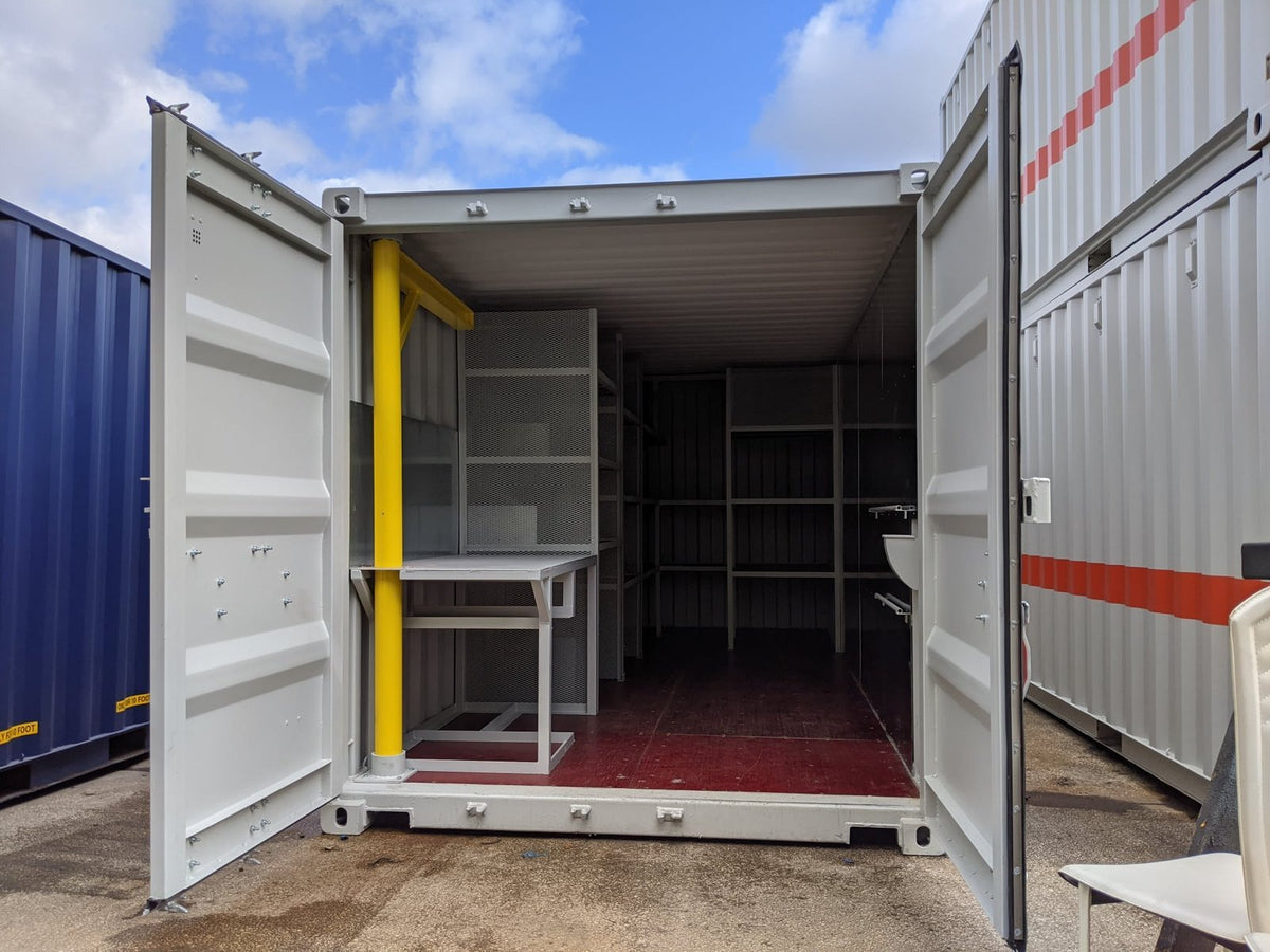 20 ft Workshop Containers With Shelves, photo 1