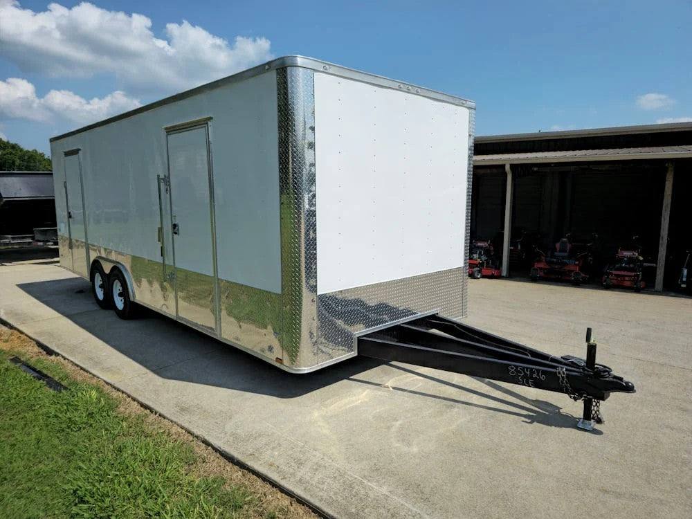 8.5 × 24 ft Enclosed Trailer, photo 3