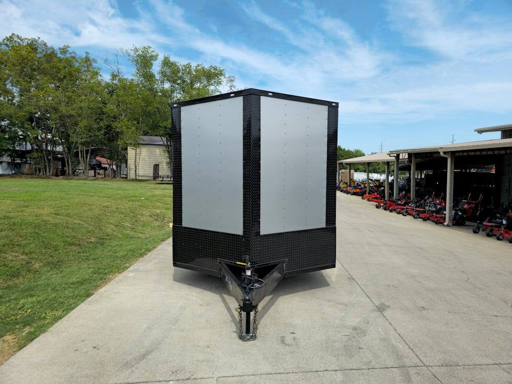 8.5 × 28 ft Enclosed Trailer, photo 3