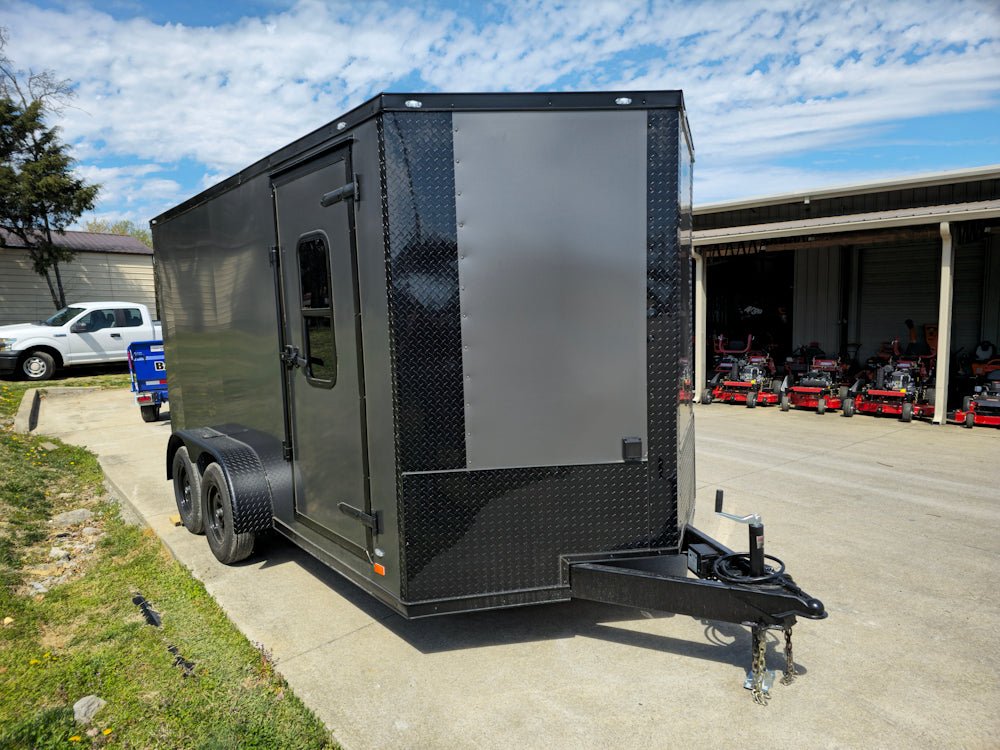 7 × 14 ft V-Nose Enclosed Trailer, photo 2