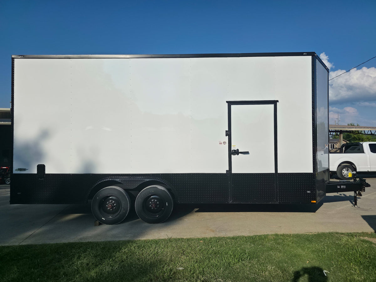 8.5 × 20 ft V-Nose Enclosed Trailer, photo 5