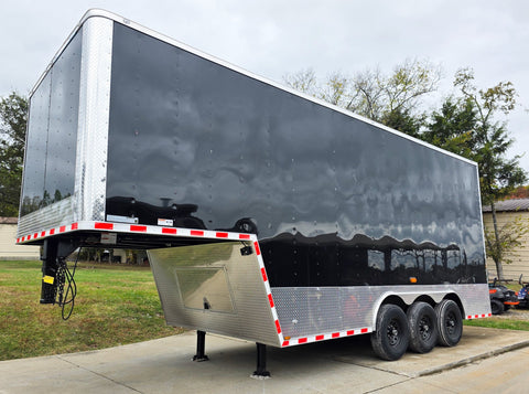 8.5 × 26 ft Gooseneck Enclosed Trailer, photo 1
