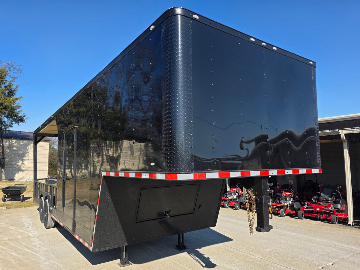 8.5 × 32 ft Gooseneck Hybrid Enclosed Trailer, photo 4