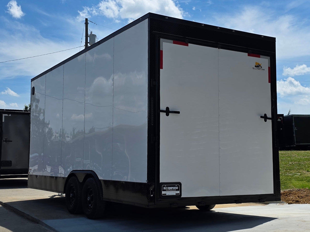 8.5 × 20 ft V-Nose Enclosed Trailer, photo 3