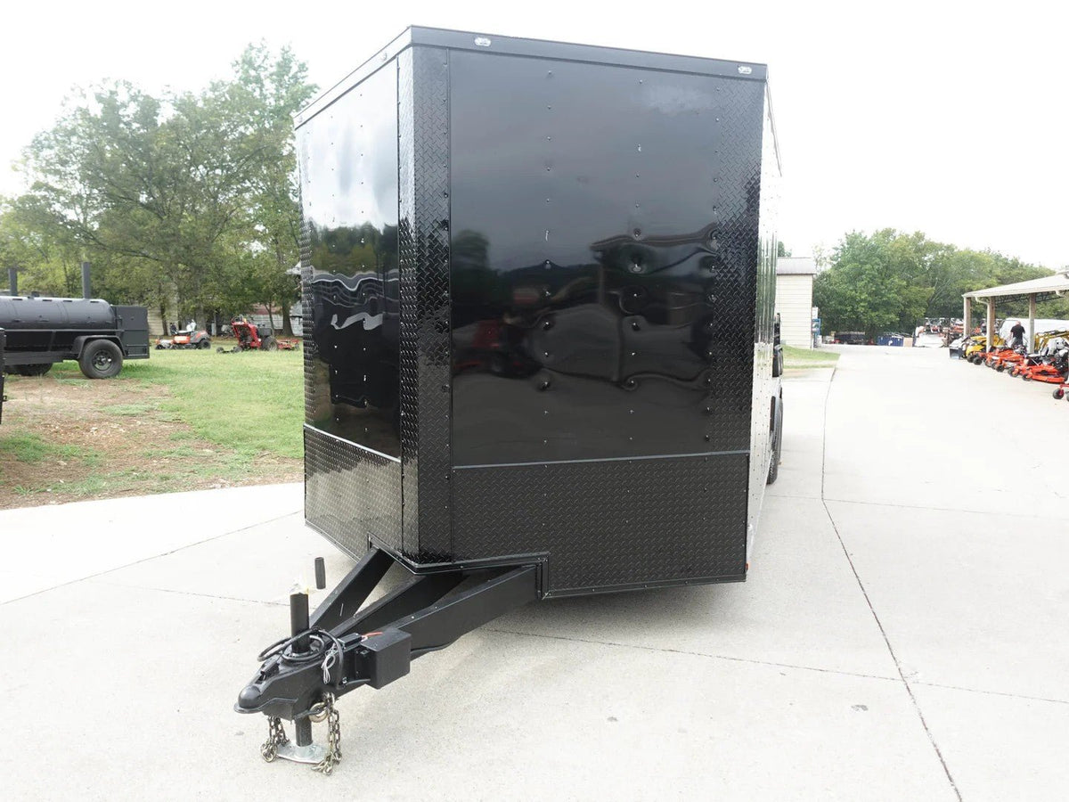 8.5 × 24 ft V-Nose Hybrid Enclosed Trailer, photo 3