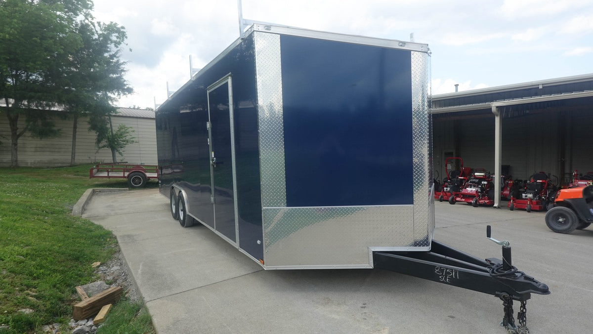 8.5 × 24 ft V-Nose Enclosed Trailer, photo 3