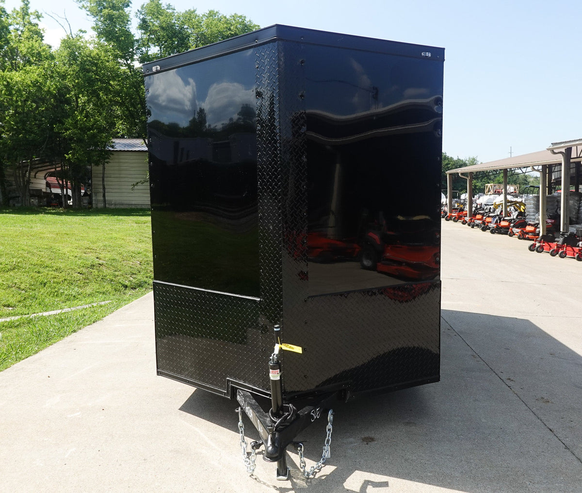 6 × 12 ft V-Nose Enclosed Trailer, photo 2