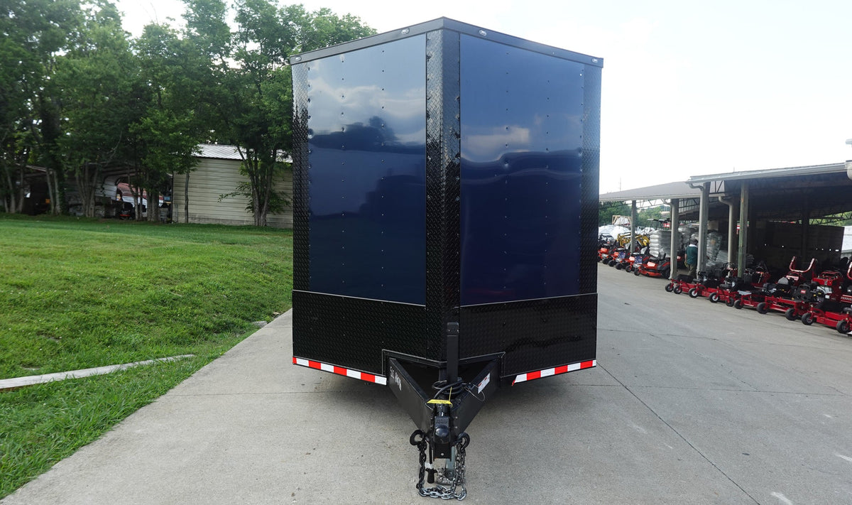 8.5 × 36 ft Enclosed Trailer, photo 2