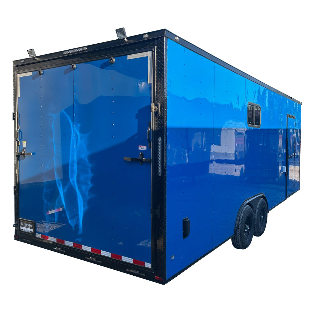 8.5 × 24 ft Enclosed Trailer, photo 3