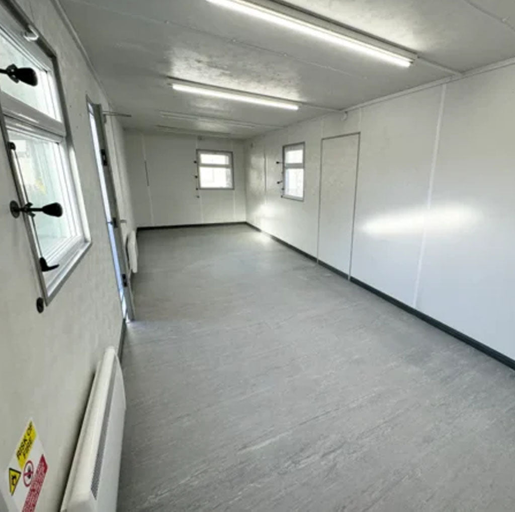 32 × 10 ft Modified Container, photo 2
