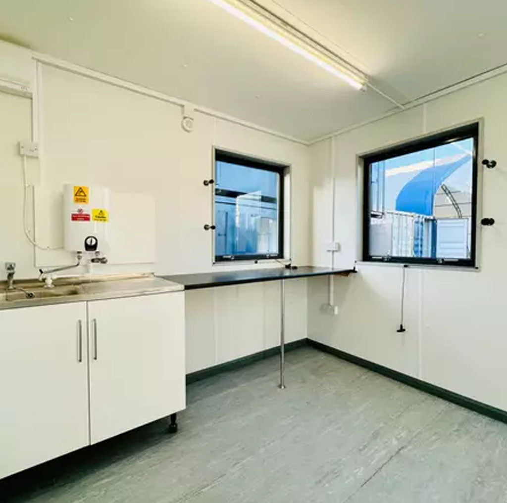 32 × 10 ft Cabin, photo 2