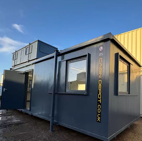 32 × 10 ft Cabin, photo 1