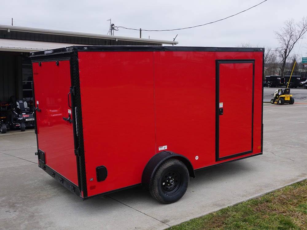7 × 12 ft V-Nose Enclosed Trailer, photo 5