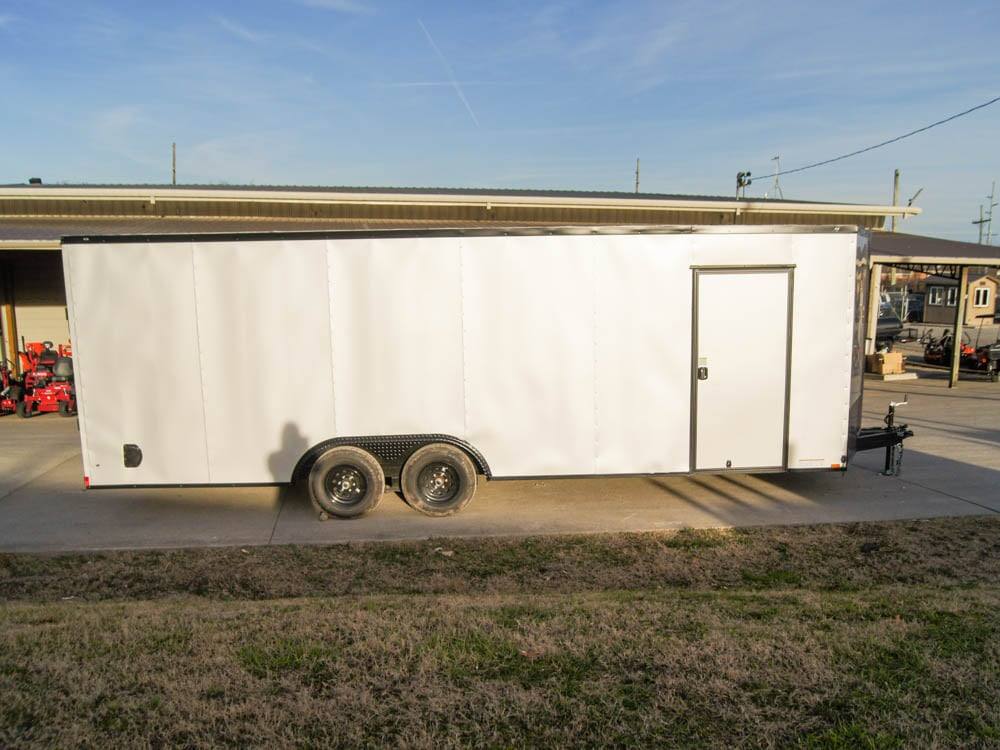 8.5 × 24 ft V-Nose Enclosed Trailer, photo 4