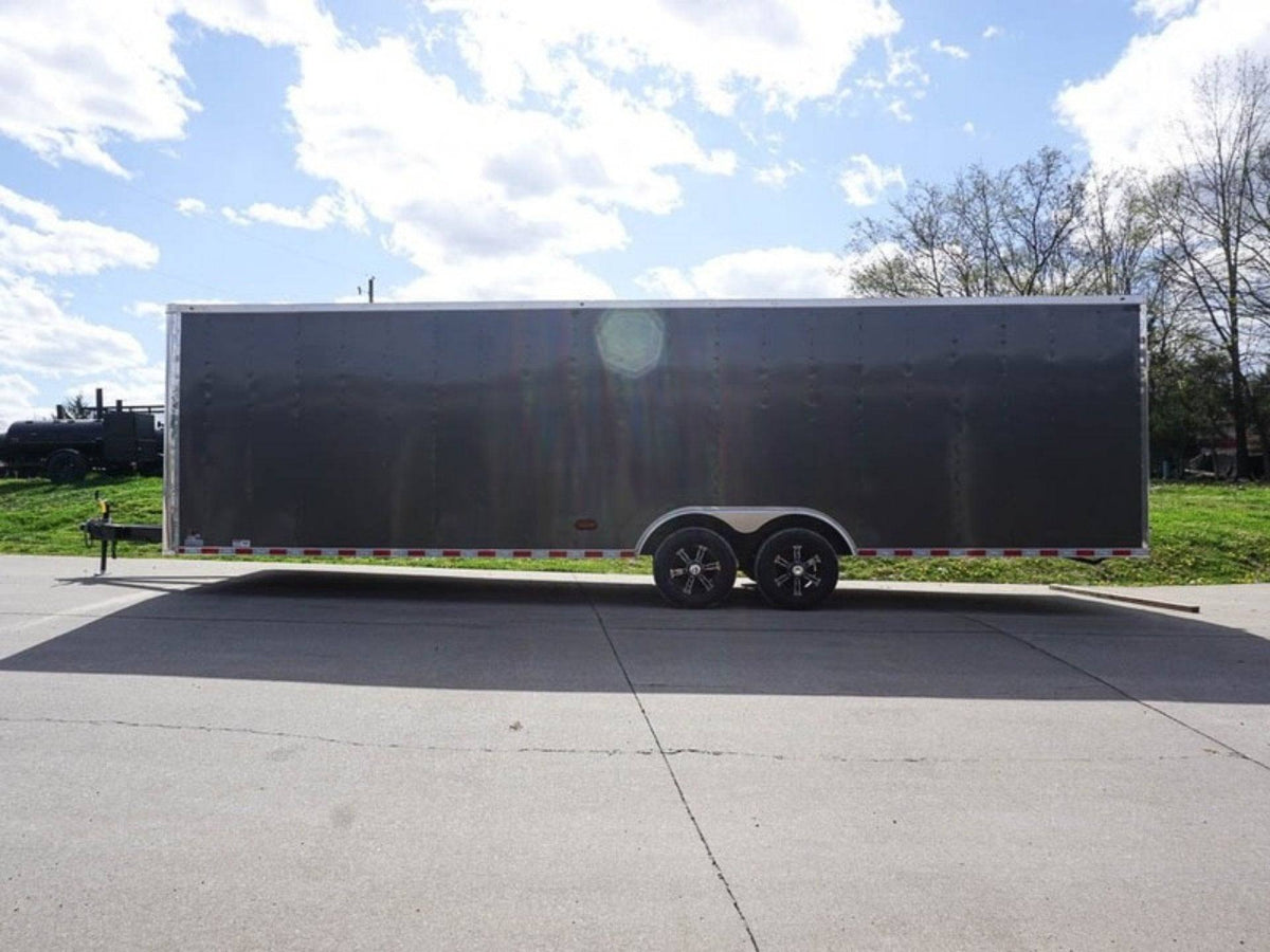 8.5 × 28 ft Enclosed Trailer, photo 5