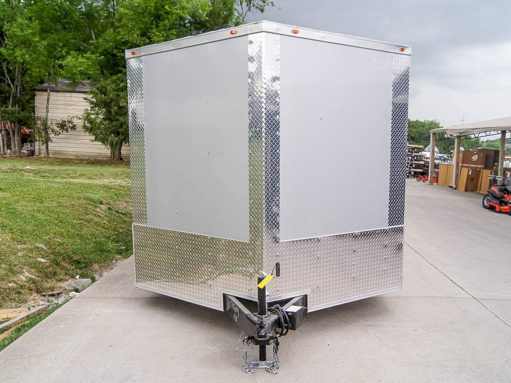8.5 × 20 ft V-Nose Enclosed Trailer, photo 2