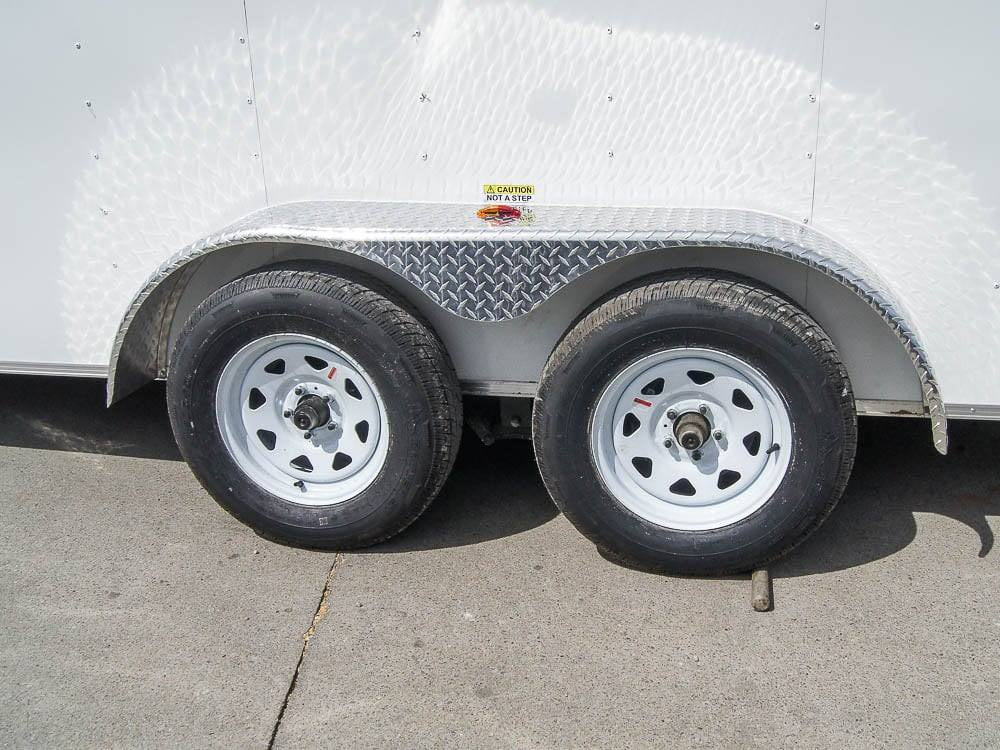 7 × 16 ft V-Nose Enclosed Trailer, photo 3