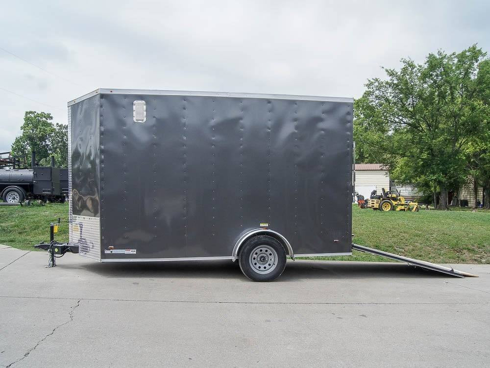 7 × 12 ft V-Nose Enclosed Trailer, photo 2