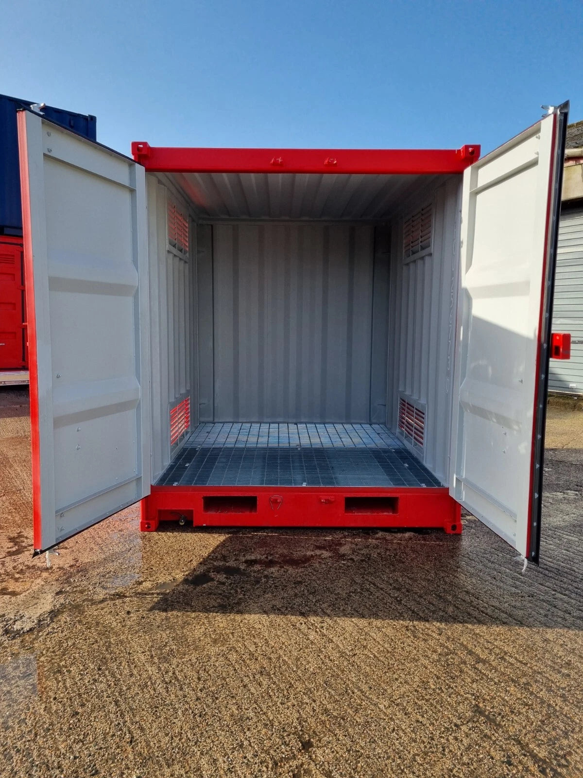 9 ft Hazardous Goods Store, photo 1