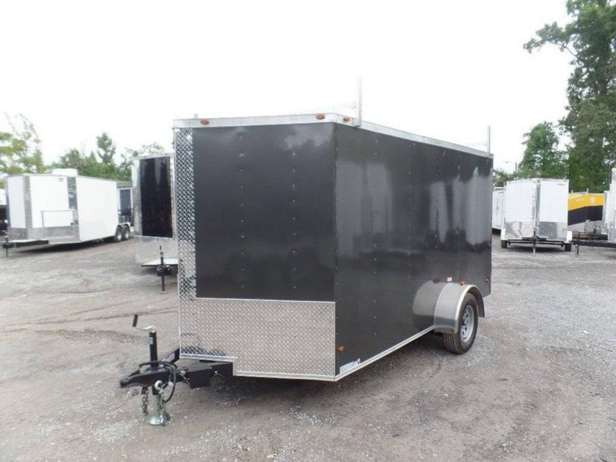 7 × 12 ft V-Nose Enclosed Trailer, photo 2